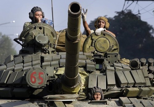 Ополченцы на востоке Украины перешли к контрнаступлению  - ảnh 1